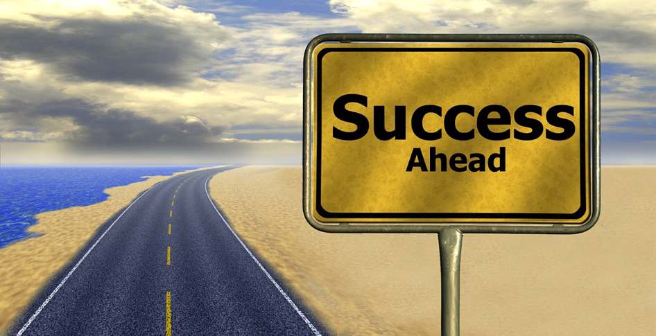 Cama Box Colchão Solteiro Molas Ensacadas City Pillow Top 88x188x61cm